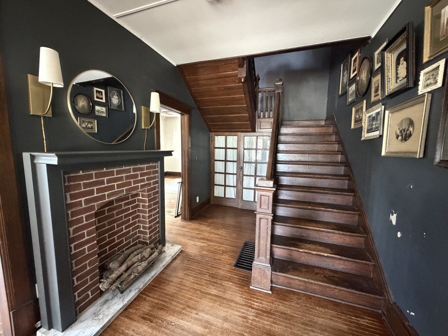 409 S Chestnut Street Property Photo 3