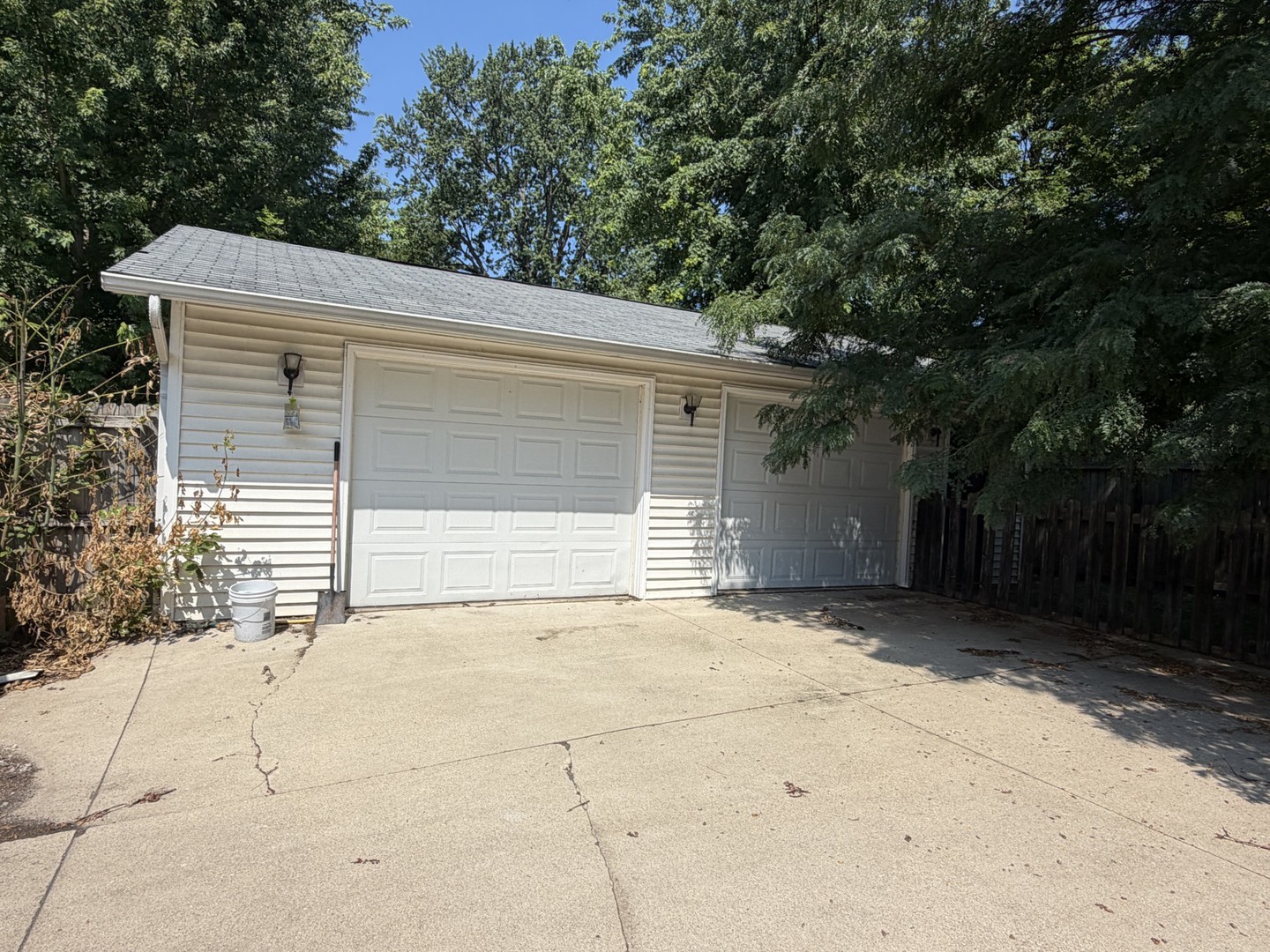 409 S Chestnut Street Property Photo 32