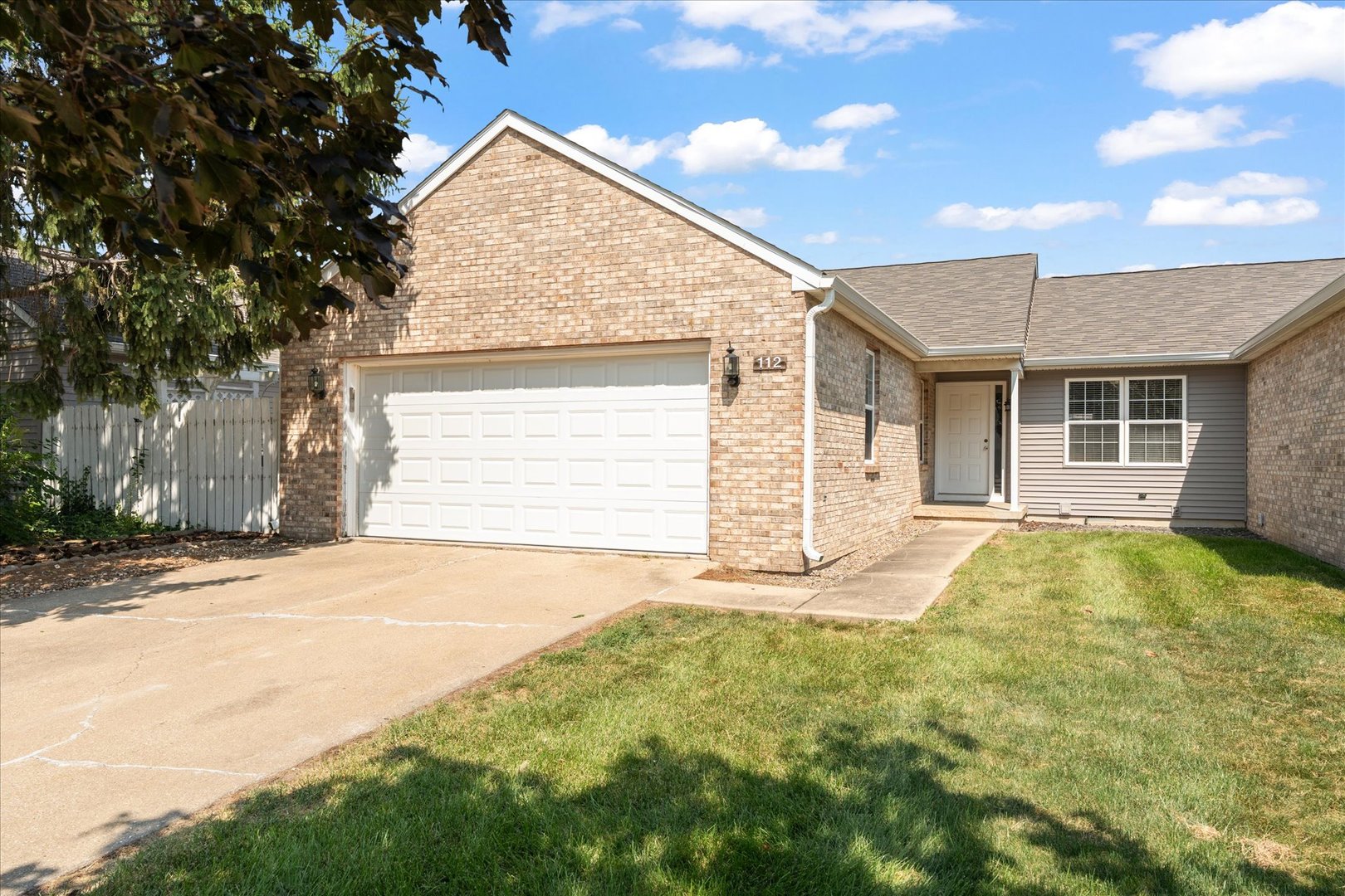 112 W Tomaras Avenue Property Photo 1