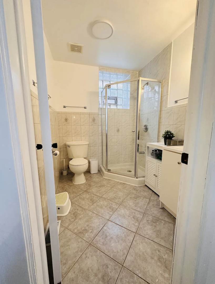 1515 N Lawndale Avenue Property Photo 7