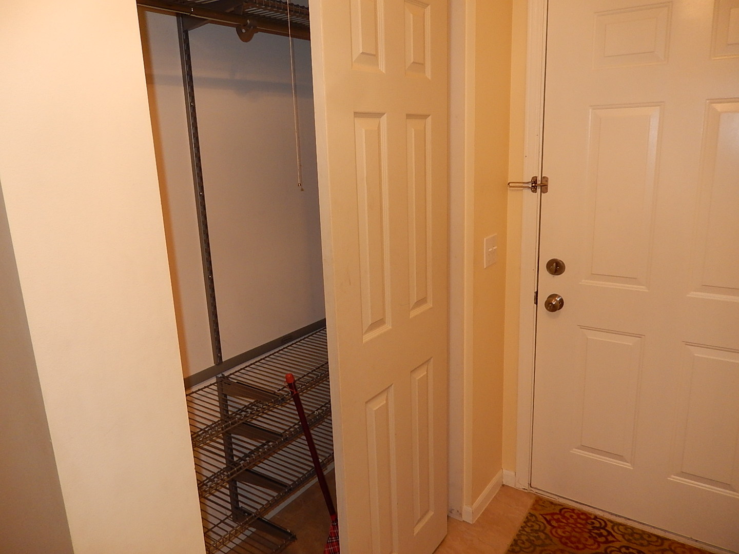 375 Woodridge Circle F Property Photo 7