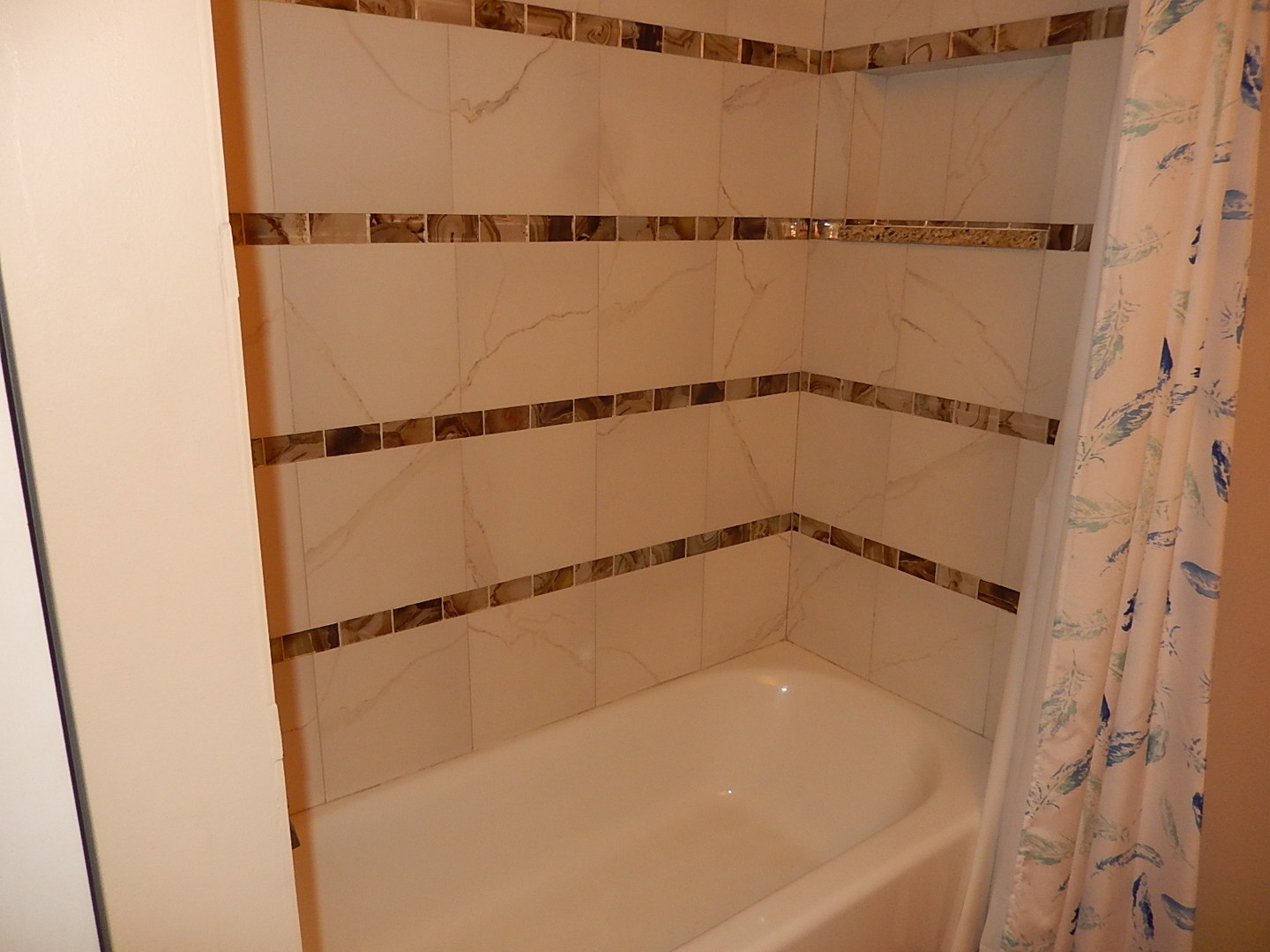 375 Woodridge Circle F Property Photo 17