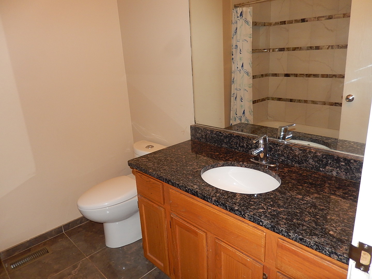 375 Woodridge Circle F Property Photo 18