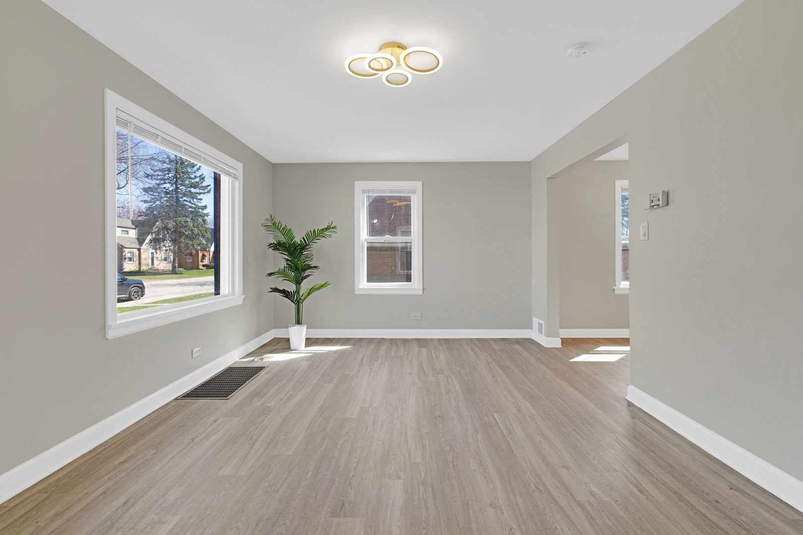 1516 Speechley Boulevard Property Photo 6