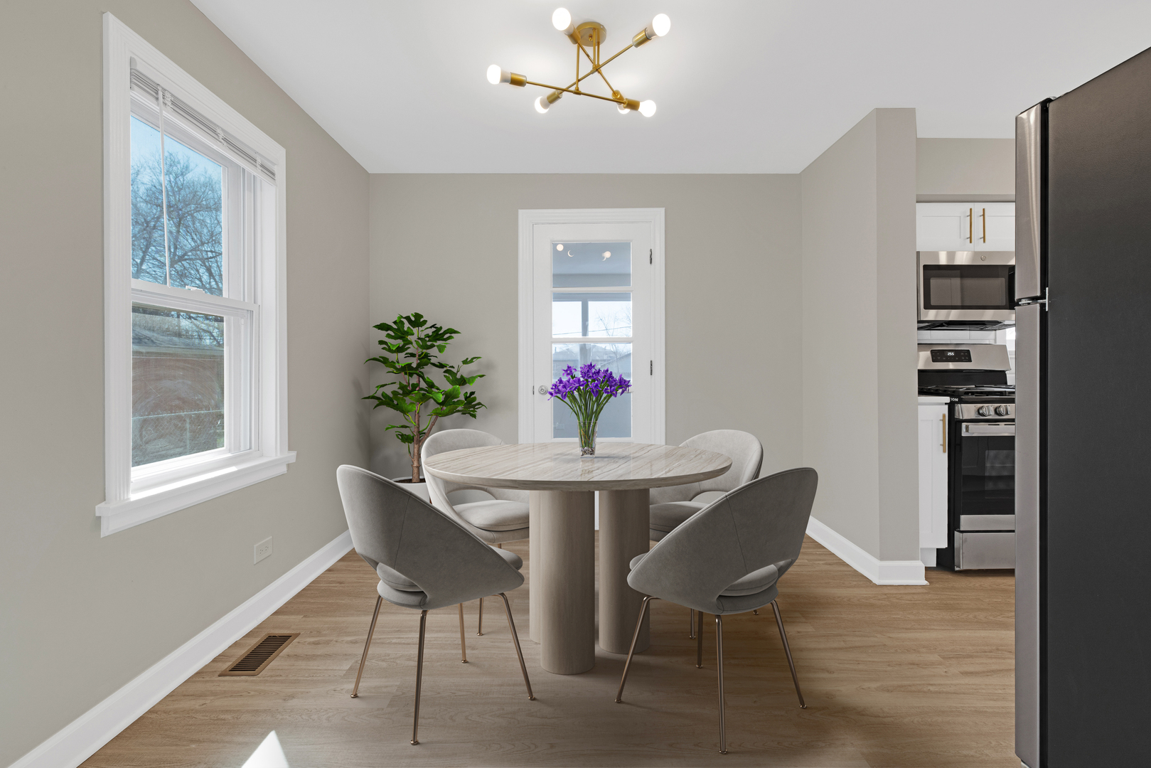1516 Speechley Boulevard Property Photo 8