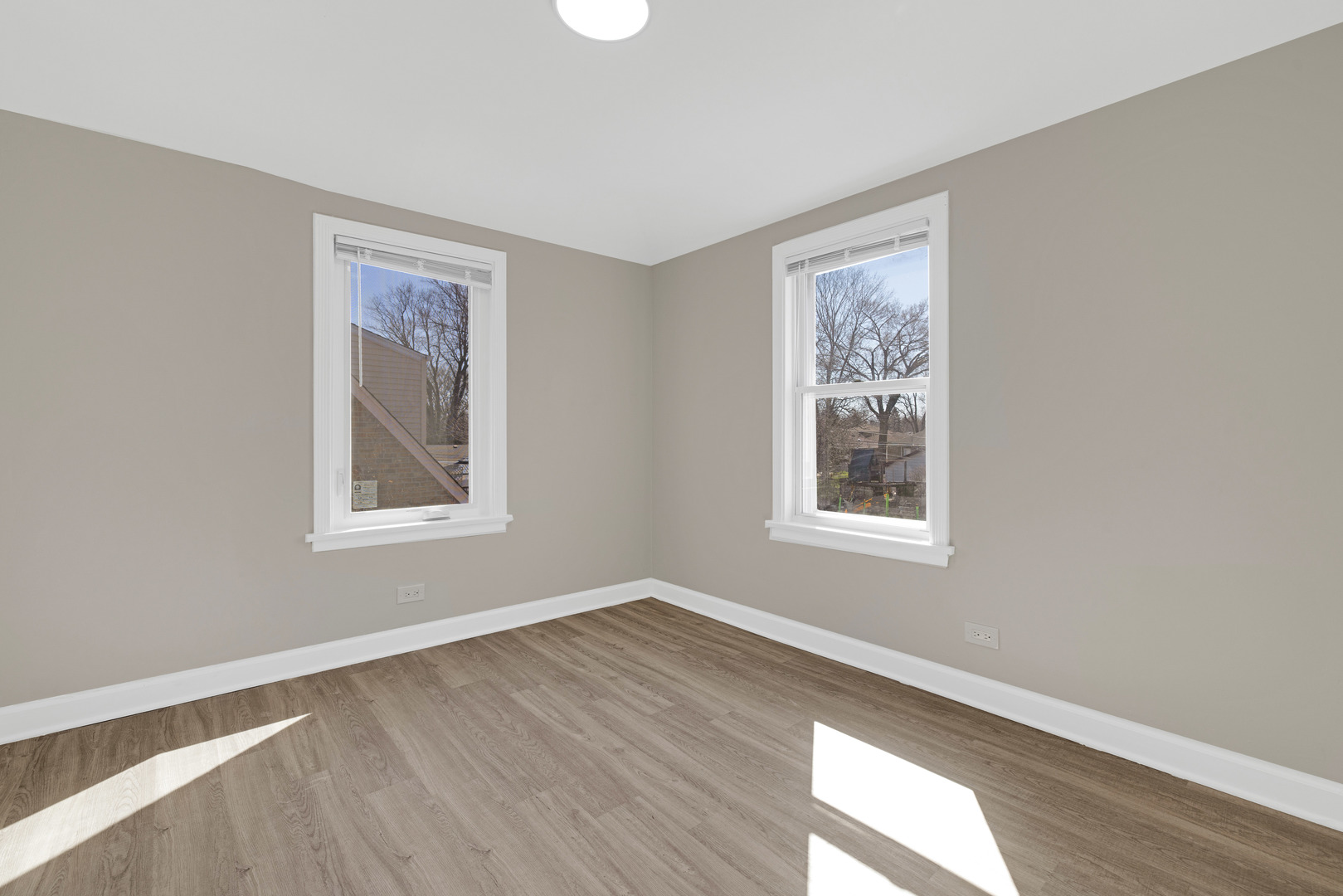 1516 Speechley Boulevard Property Photo 21