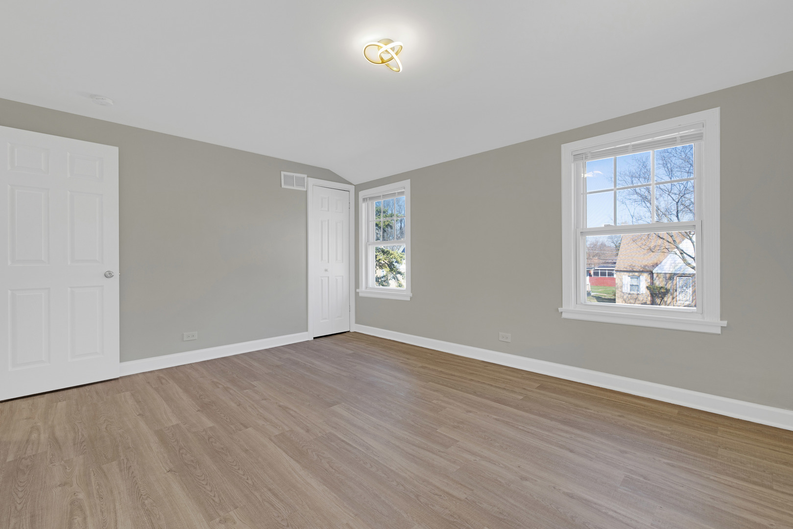 1516 Speechley Boulevard Property Photo 27
