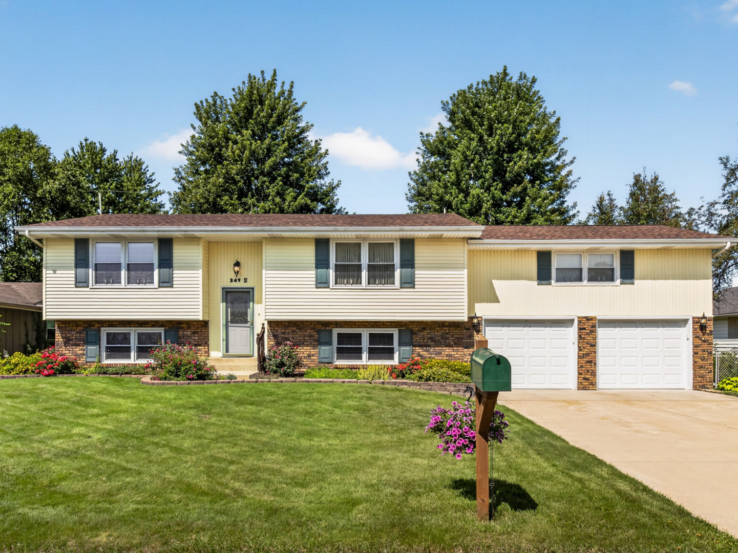 249 S Tomagene Drive Property Photo 1
