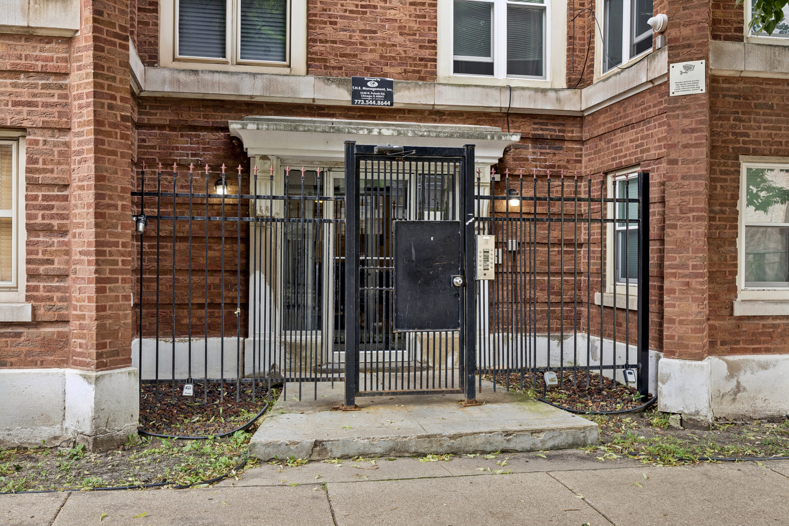 4731 S Ingleside Avenue D1 Property Photo 2