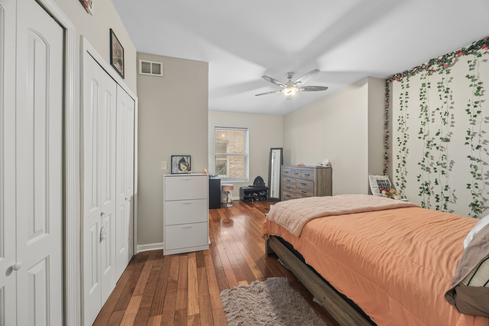 4731 S Ingleside Avenue D1 Property Photo 7