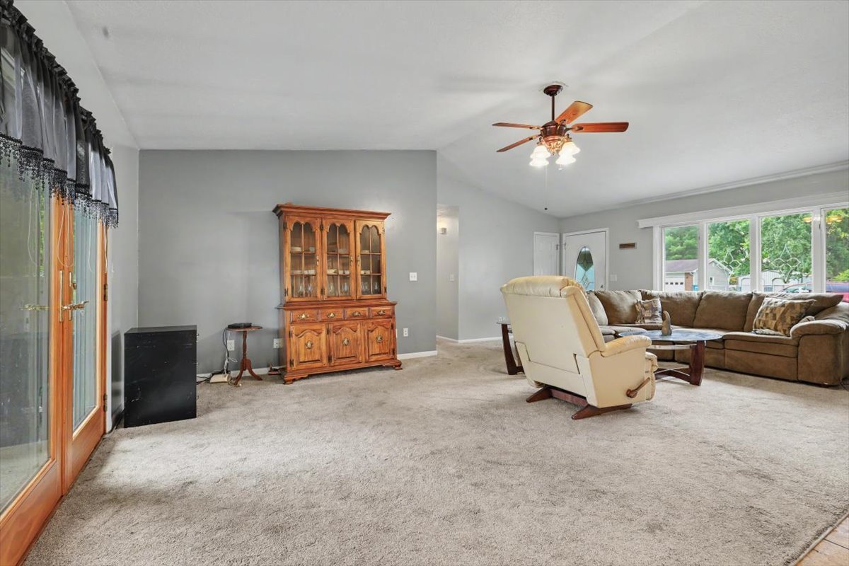 6338 Whirlaway Drive Property Photo 8