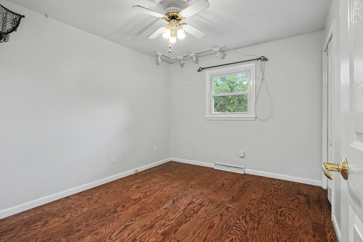 6338 Whirlaway Drive Property Photo 17