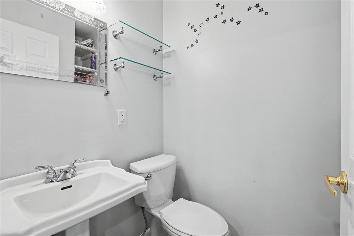 6338 Whirlaway Drive Property Photo 23