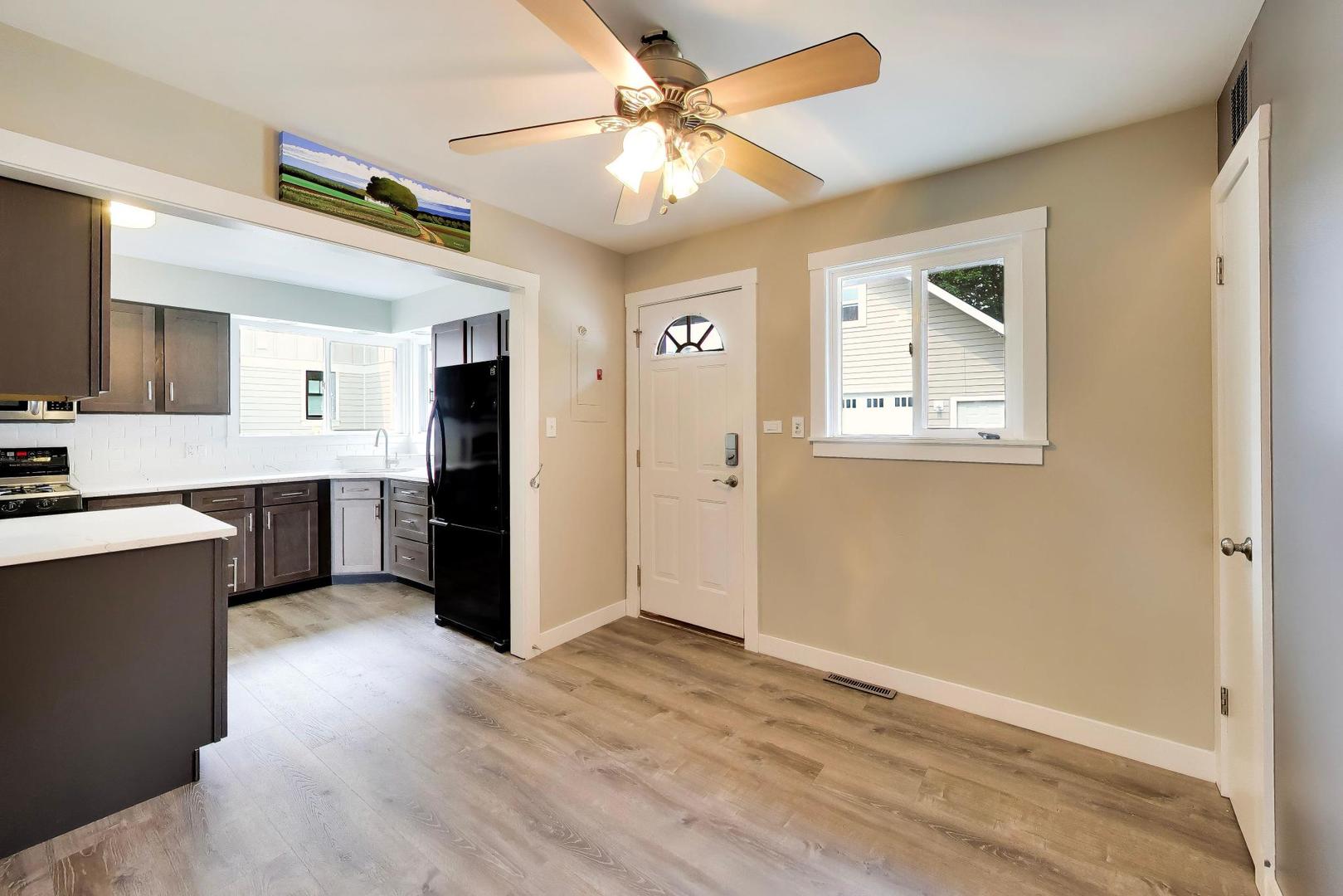 466 N Ridgeland Avenue Property Photo 11