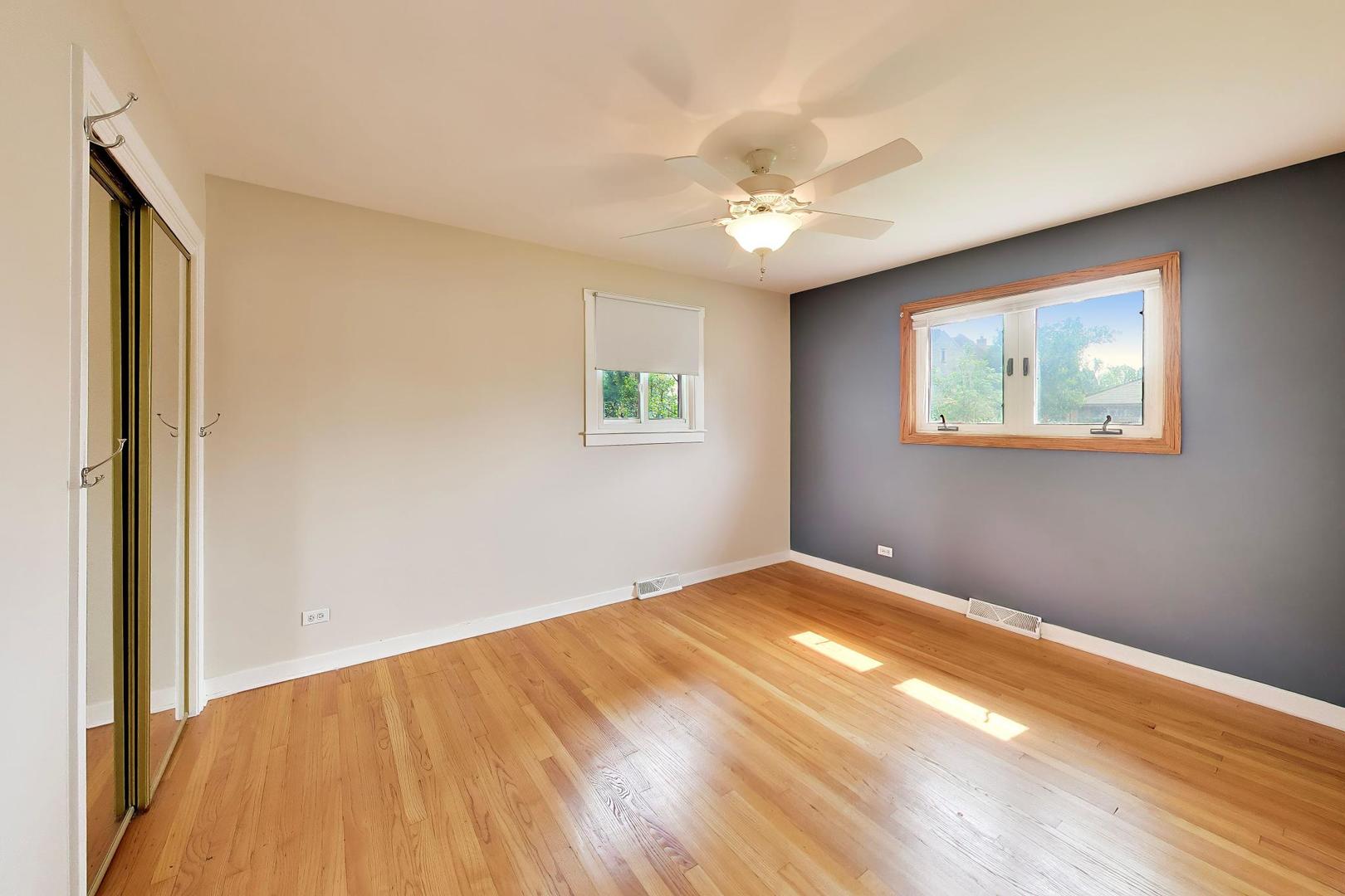 466 N Ridgeland Avenue Property Photo 13