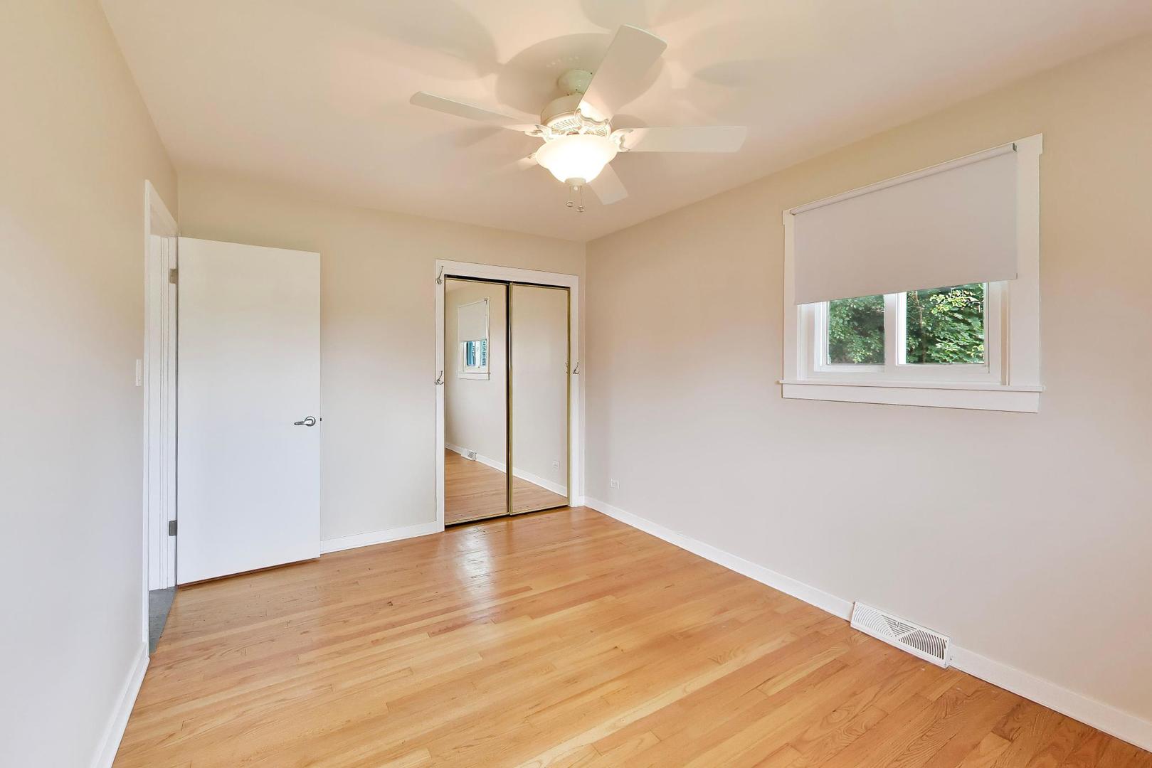 466 N Ridgeland Avenue Property Photo 16