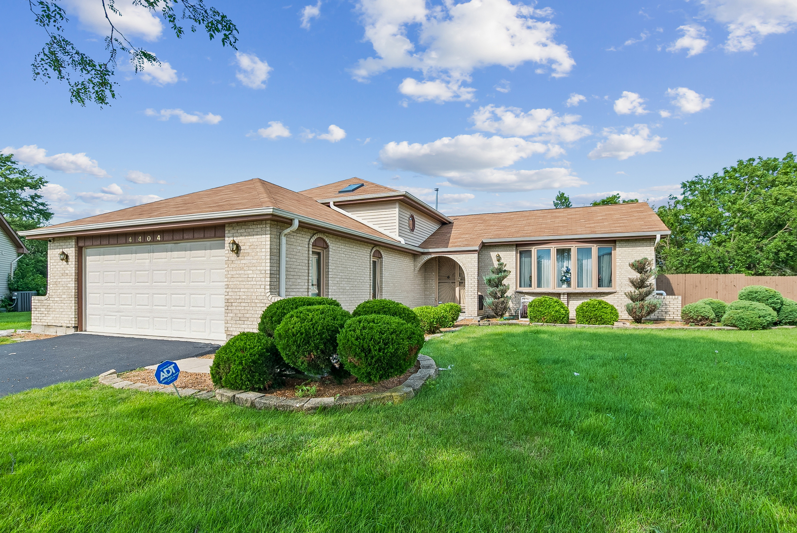 4404 Bretz Drive Property Photo 1