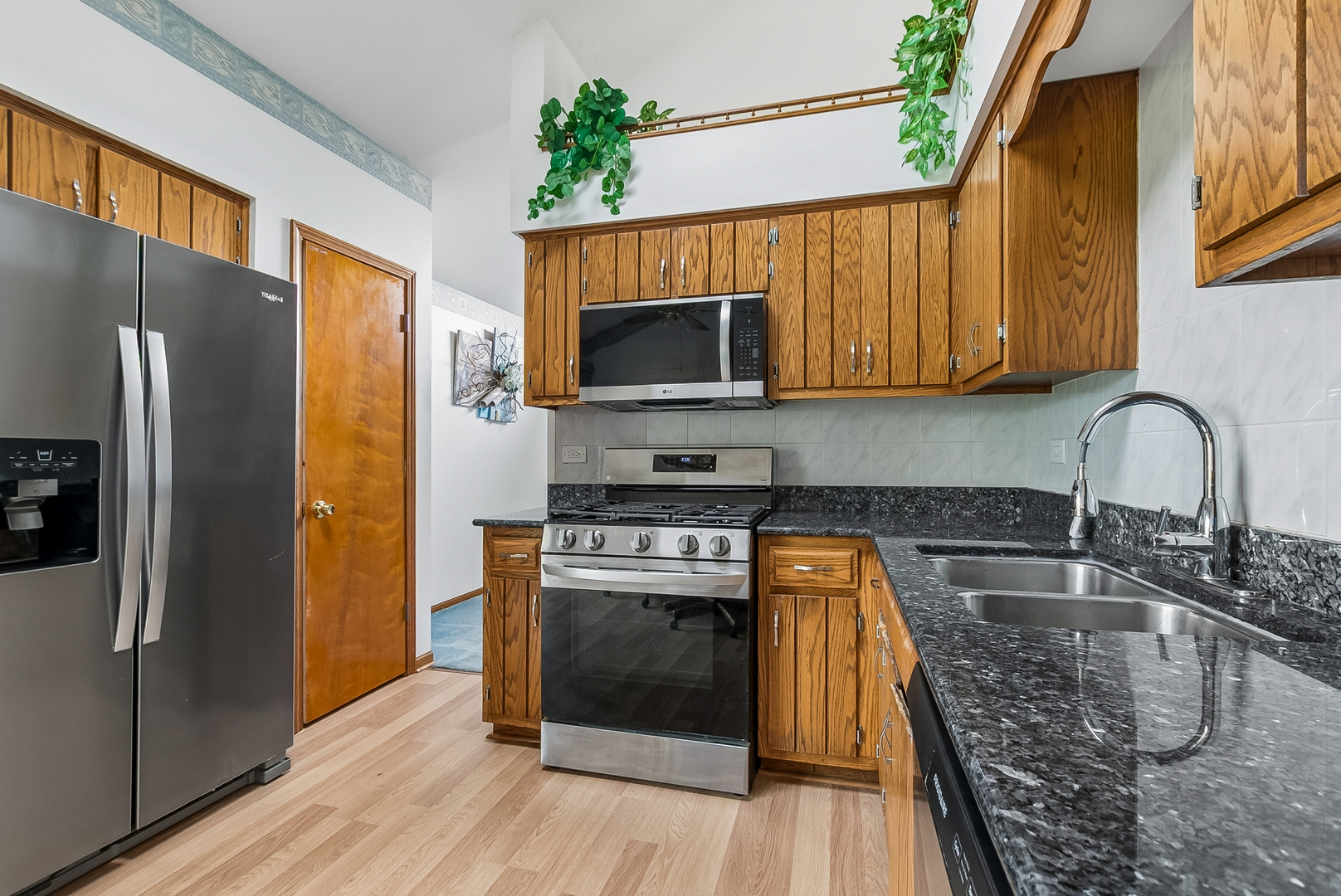 4404 Bretz Drive Property Photo 18