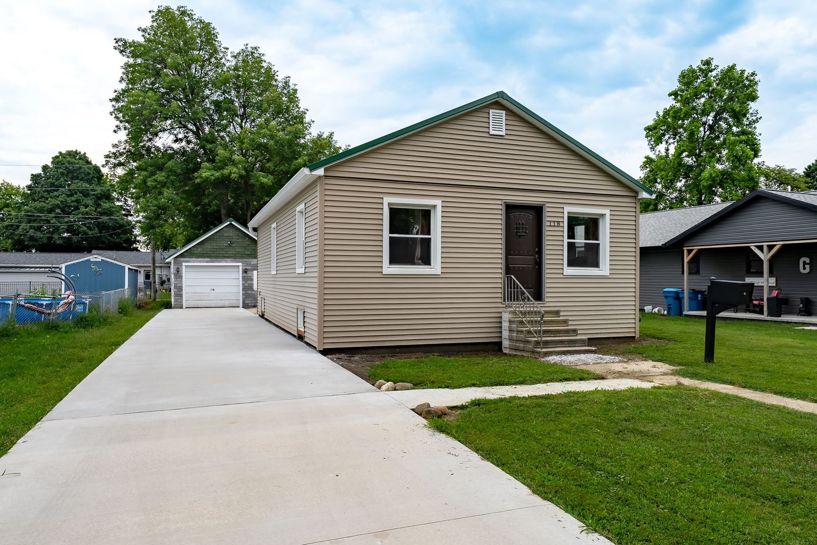 118 E Diller Street Property Photo 41