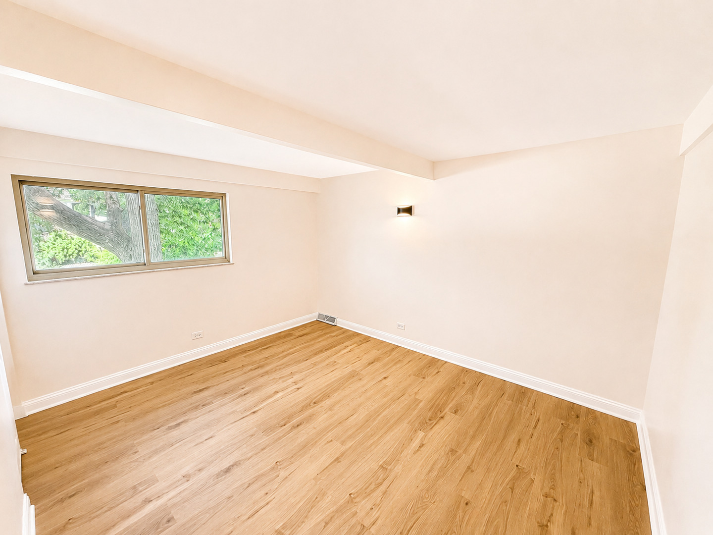 14844 Cottage Grove Avenue Property Photo 19