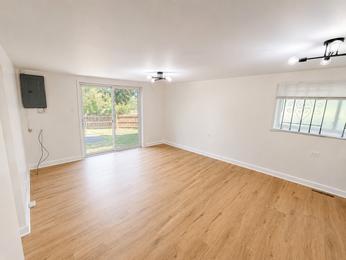 14844 Cottage Grove Avenue Property Photo 29