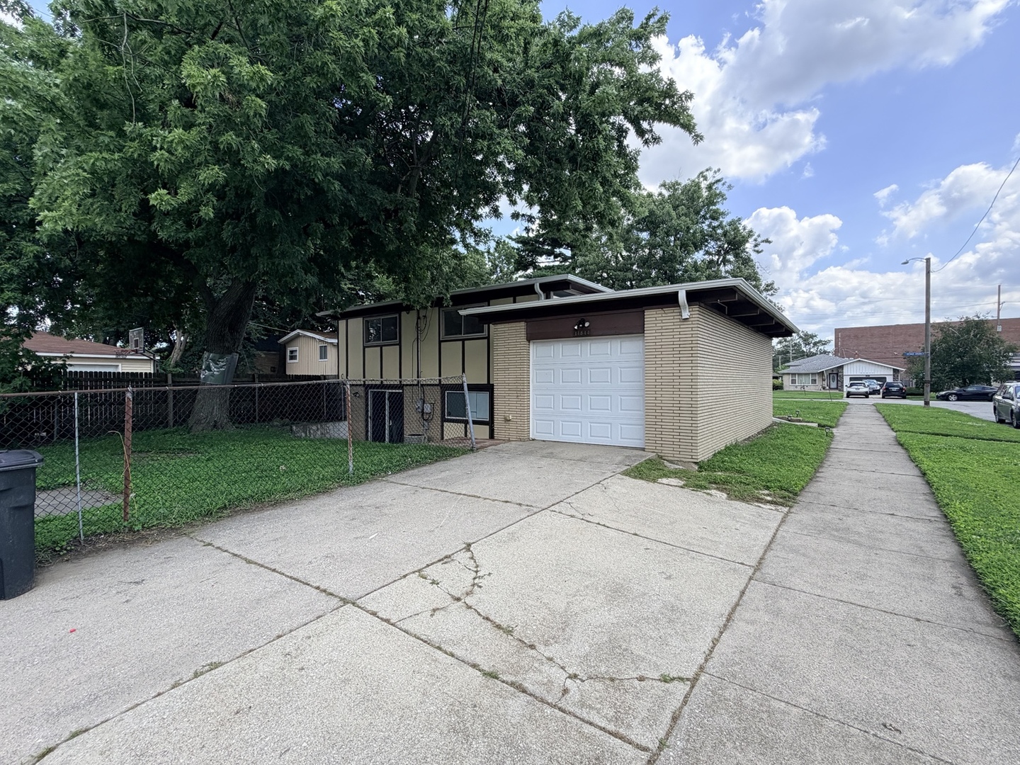 14844 Cottage Grove Avenue Property Photo 37