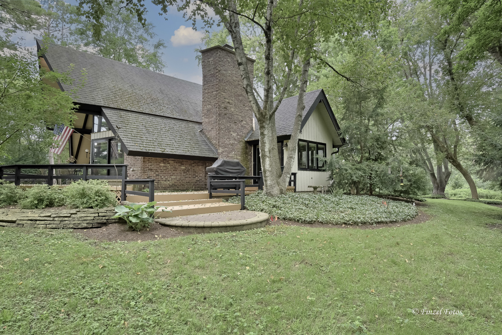 3810 N Oak Knoll Road Property Photo 3