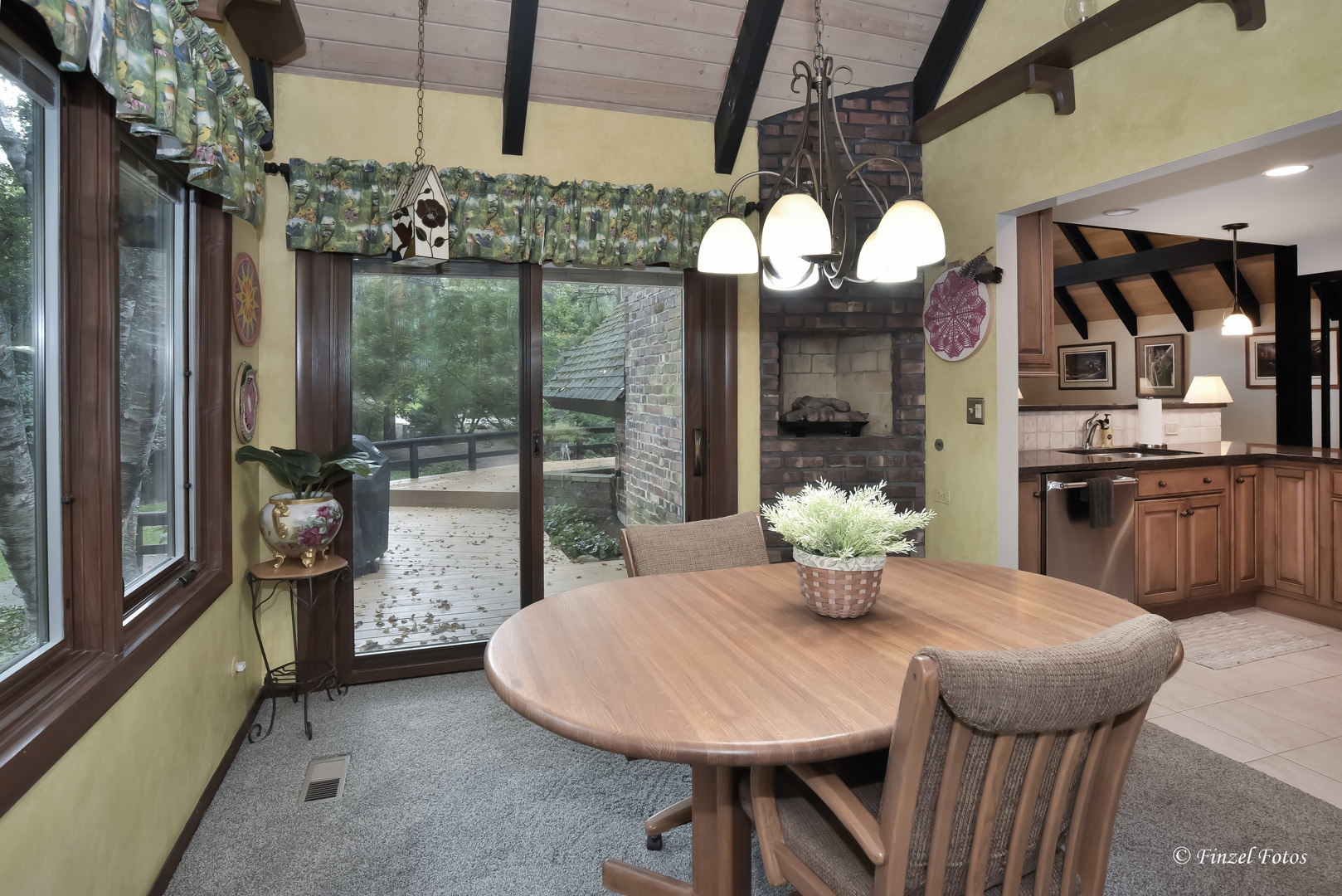 3810 N Oak Knoll Road Property Photo 10