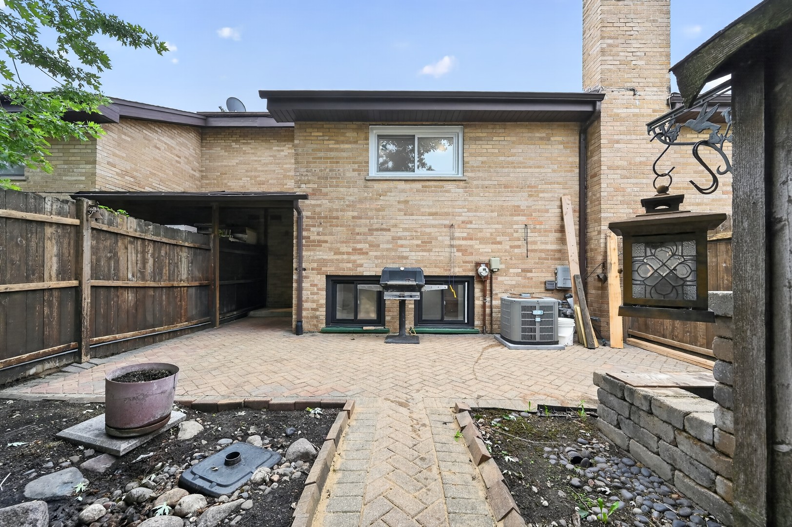 257 Dover Drive C Property Photo 2