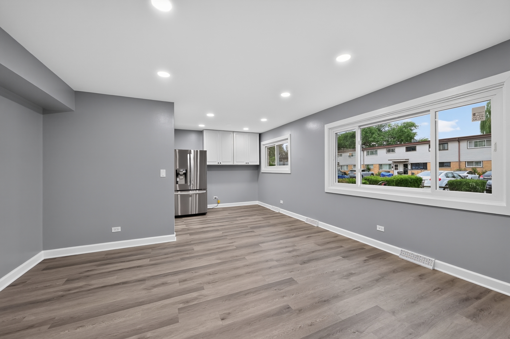 257 Dover Drive C Property Photo 3