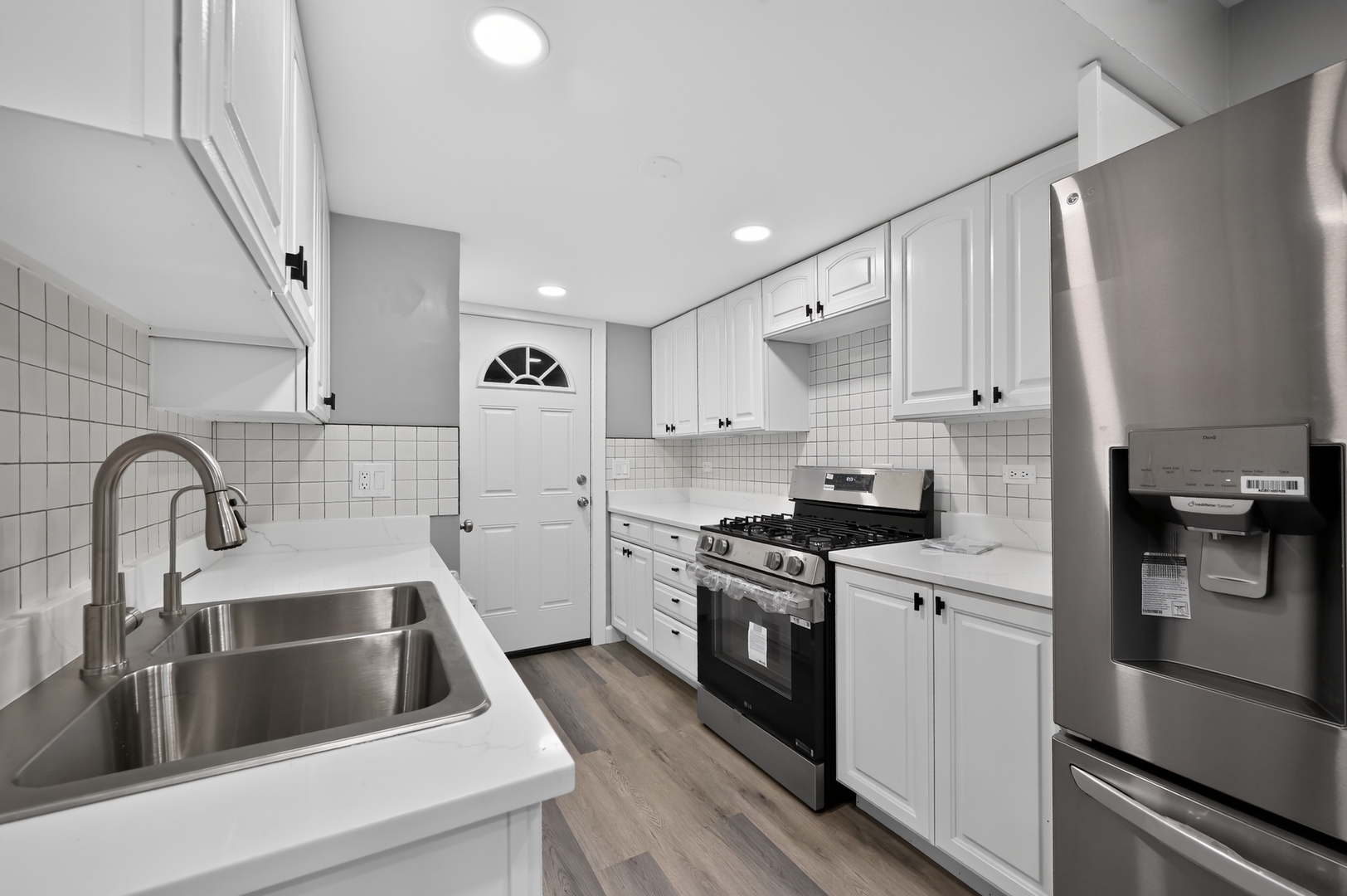 257 Dover Drive C Property Photo 4
