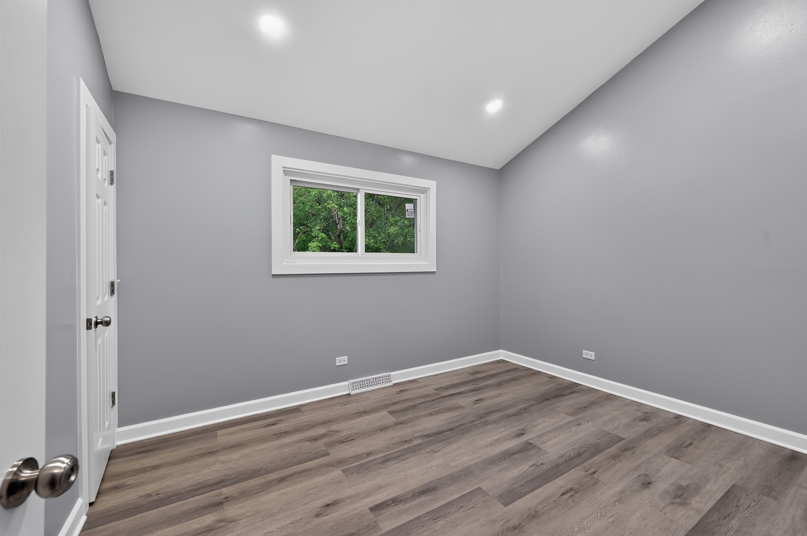 257 Dover Drive C Property Photo 7