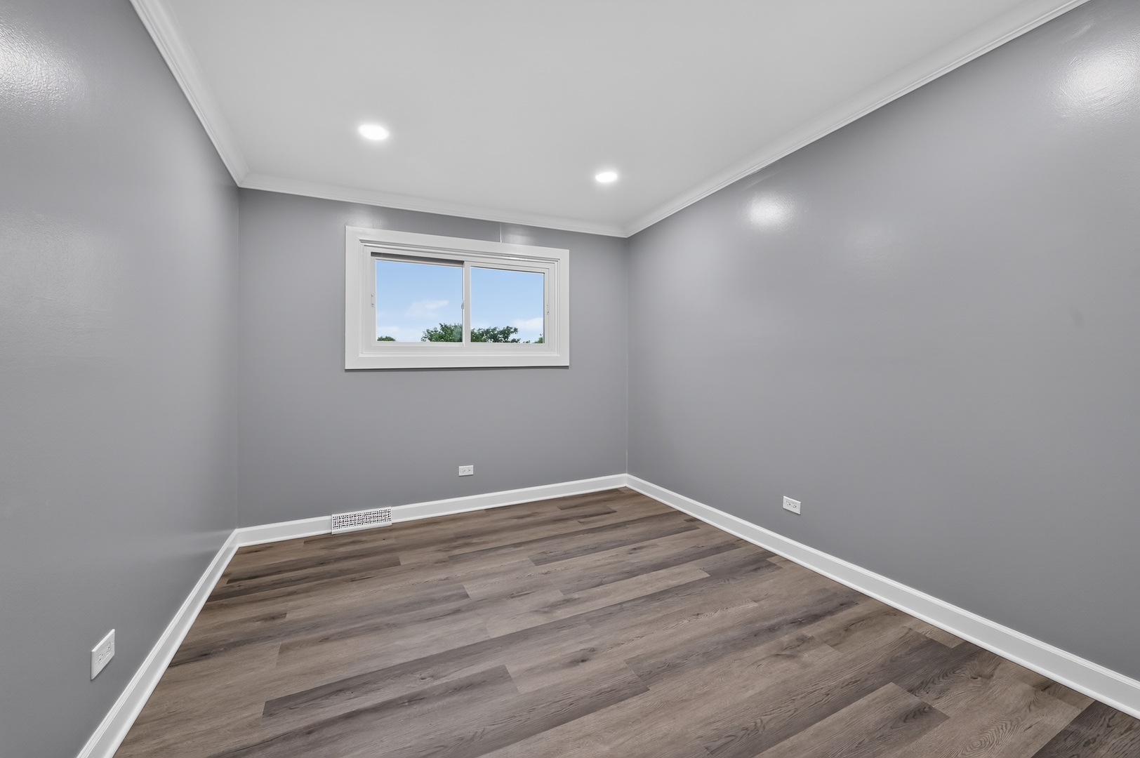 257 Dover Drive C Property Photo 8