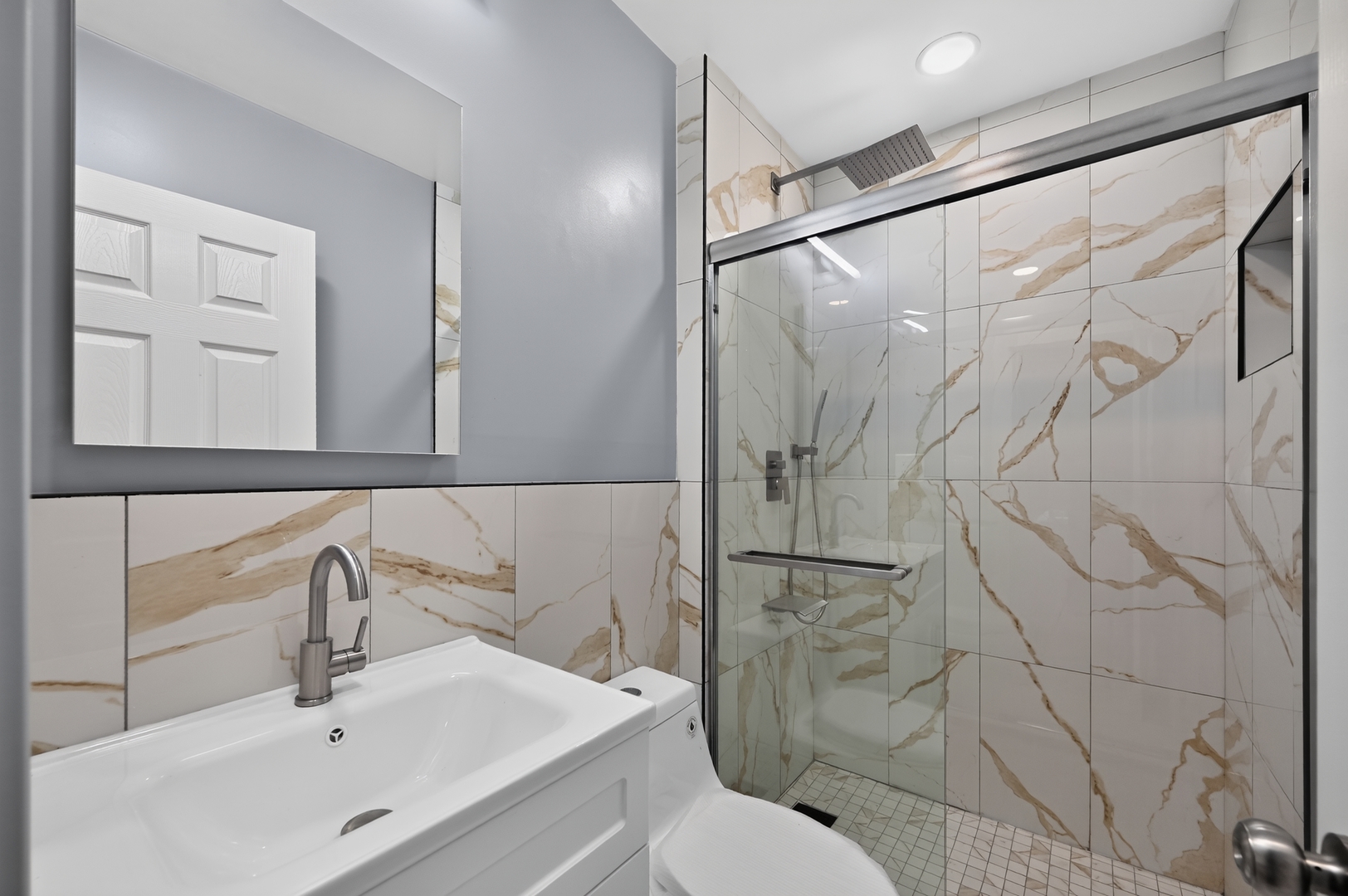 257 Dover Drive C Property Photo 9