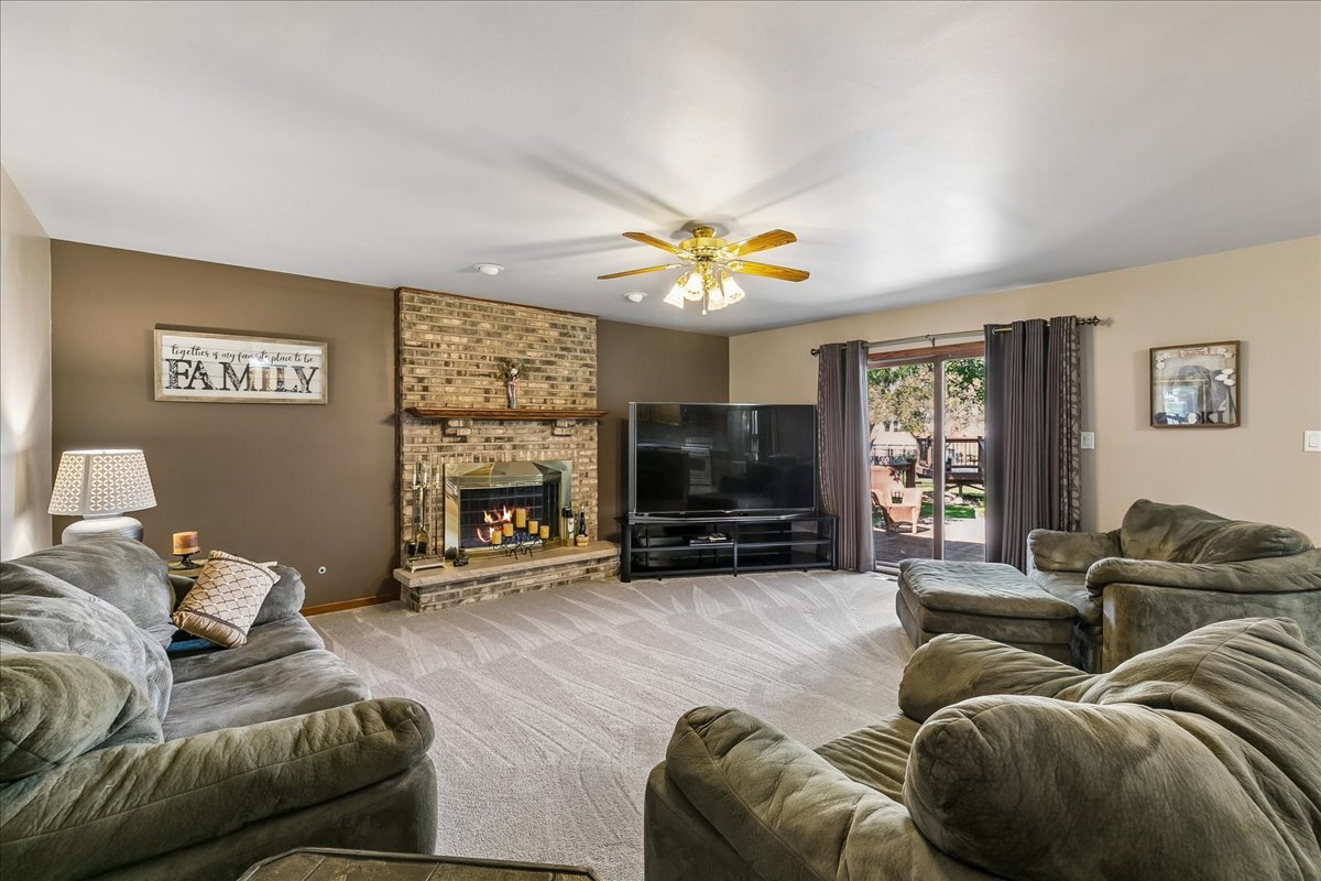 9860 Cambridge Drive Property Photo 3
