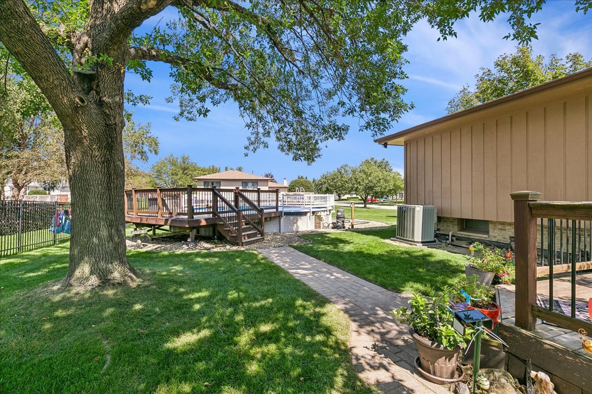 9860 Cambridge Drive Property Photo 23