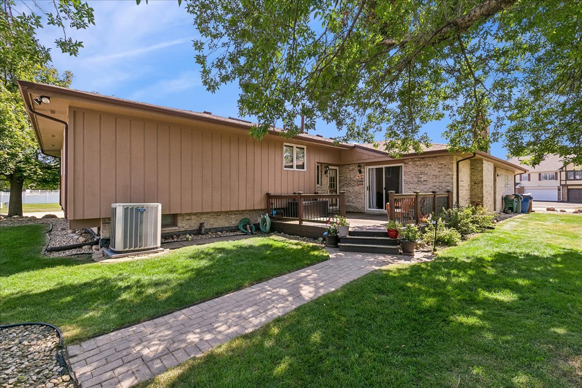 9860 Cambridge Drive Property Photo 24