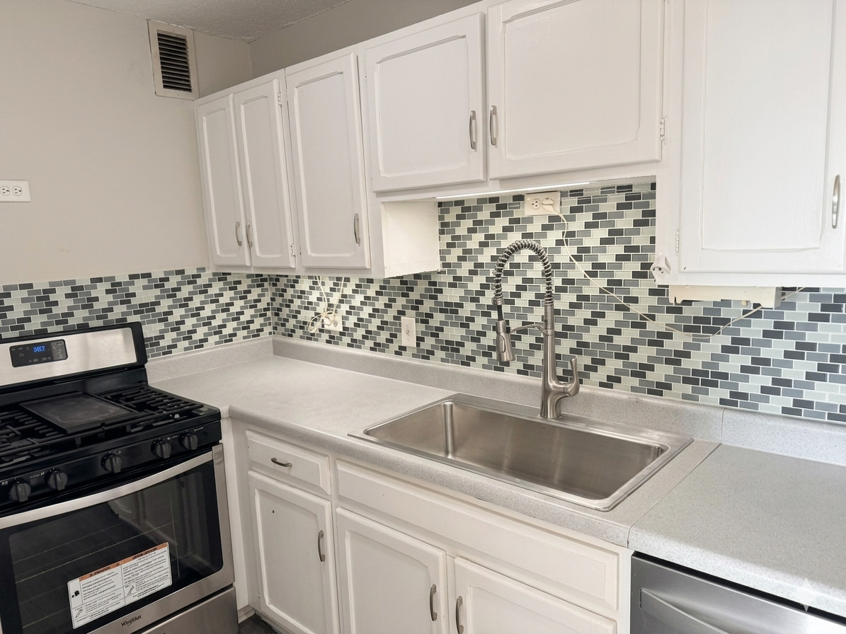 2211 S Stewart Avenue 6a Property Photo 2
