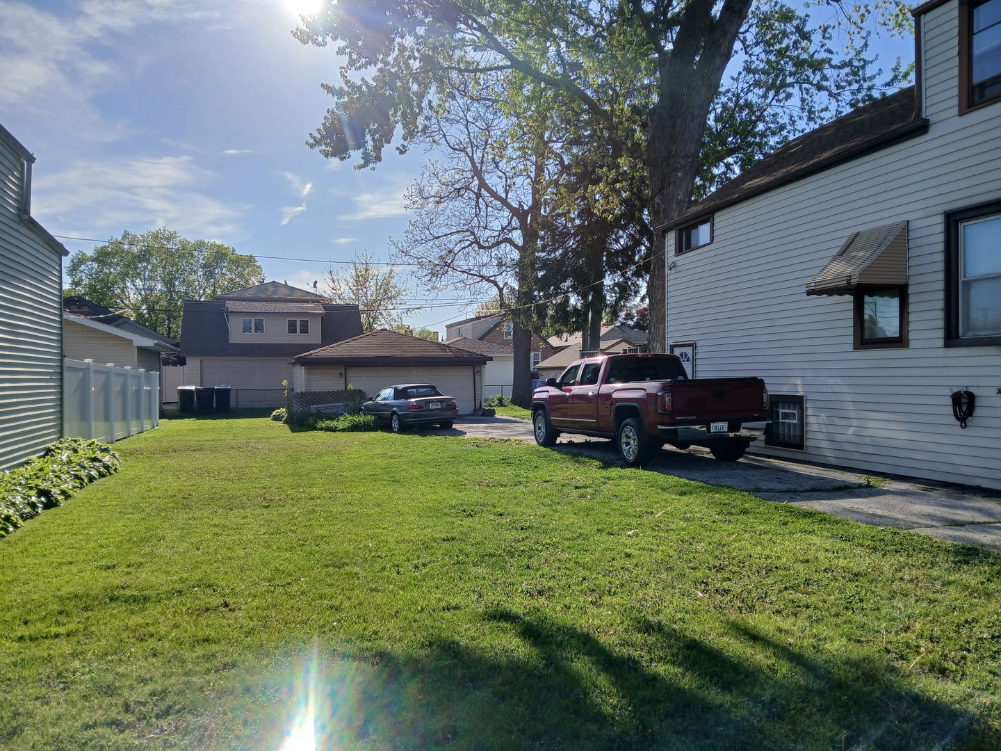 11028 S Sawyer Avenue Property Photo 3