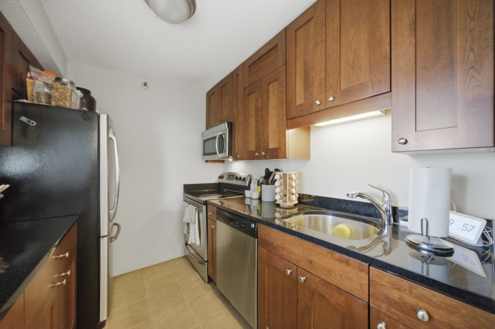 10 E Ontario Street 2111 Property Photo 9