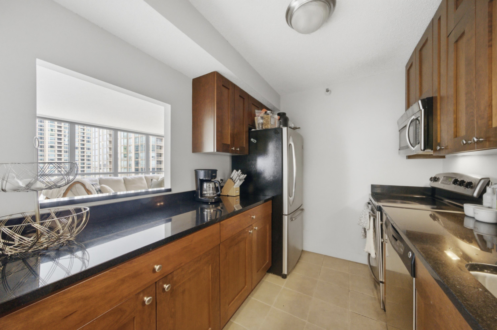 10 E Ontario Street 2111 Property Photo 10