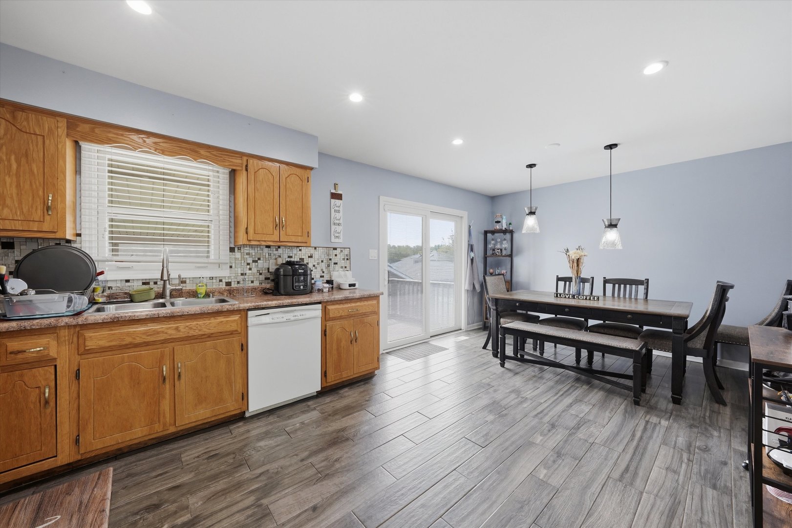 2902 Streitz Drive Property Photo 10