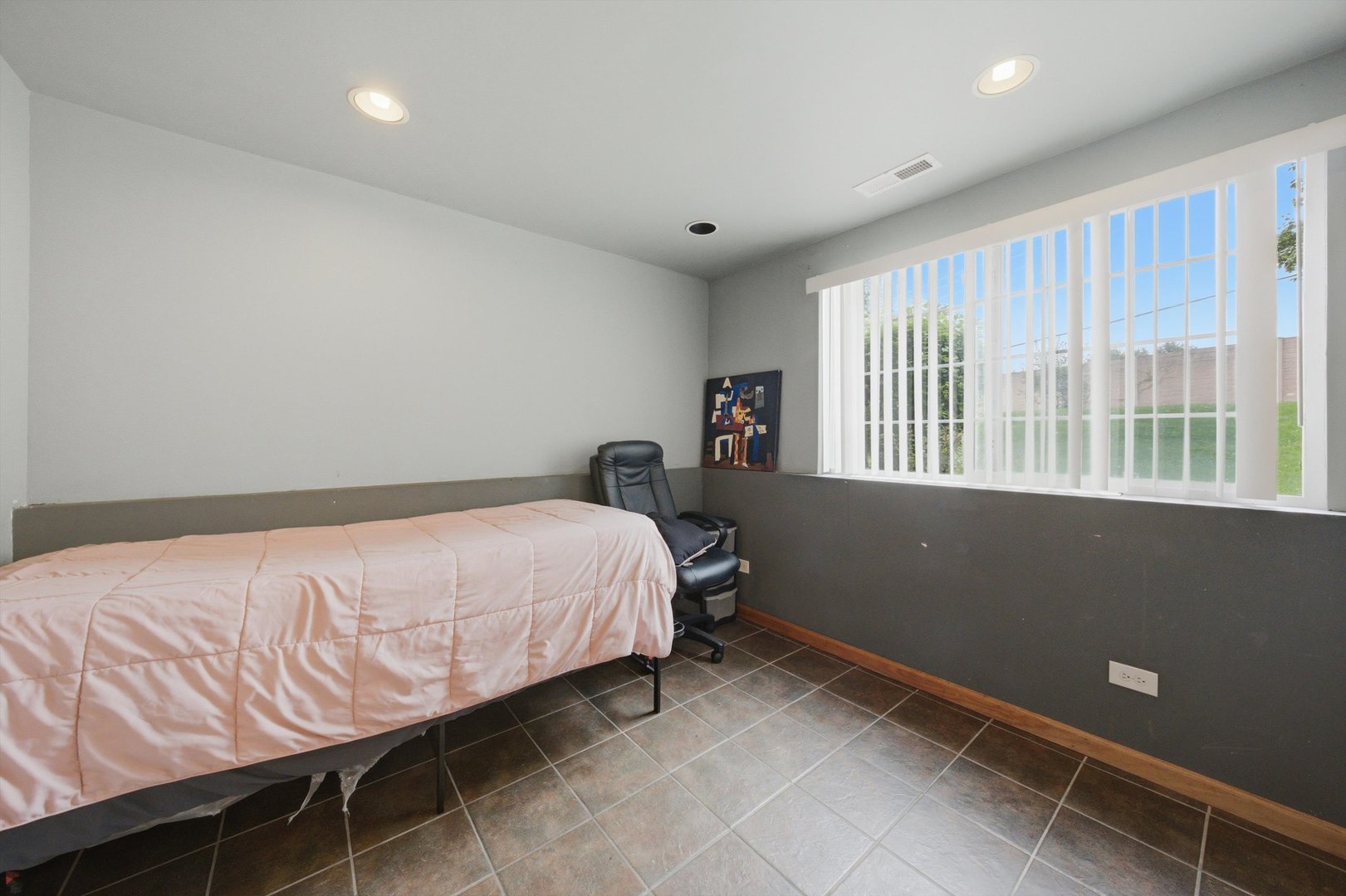 16737 Hazelwood Drive Property Photo 19