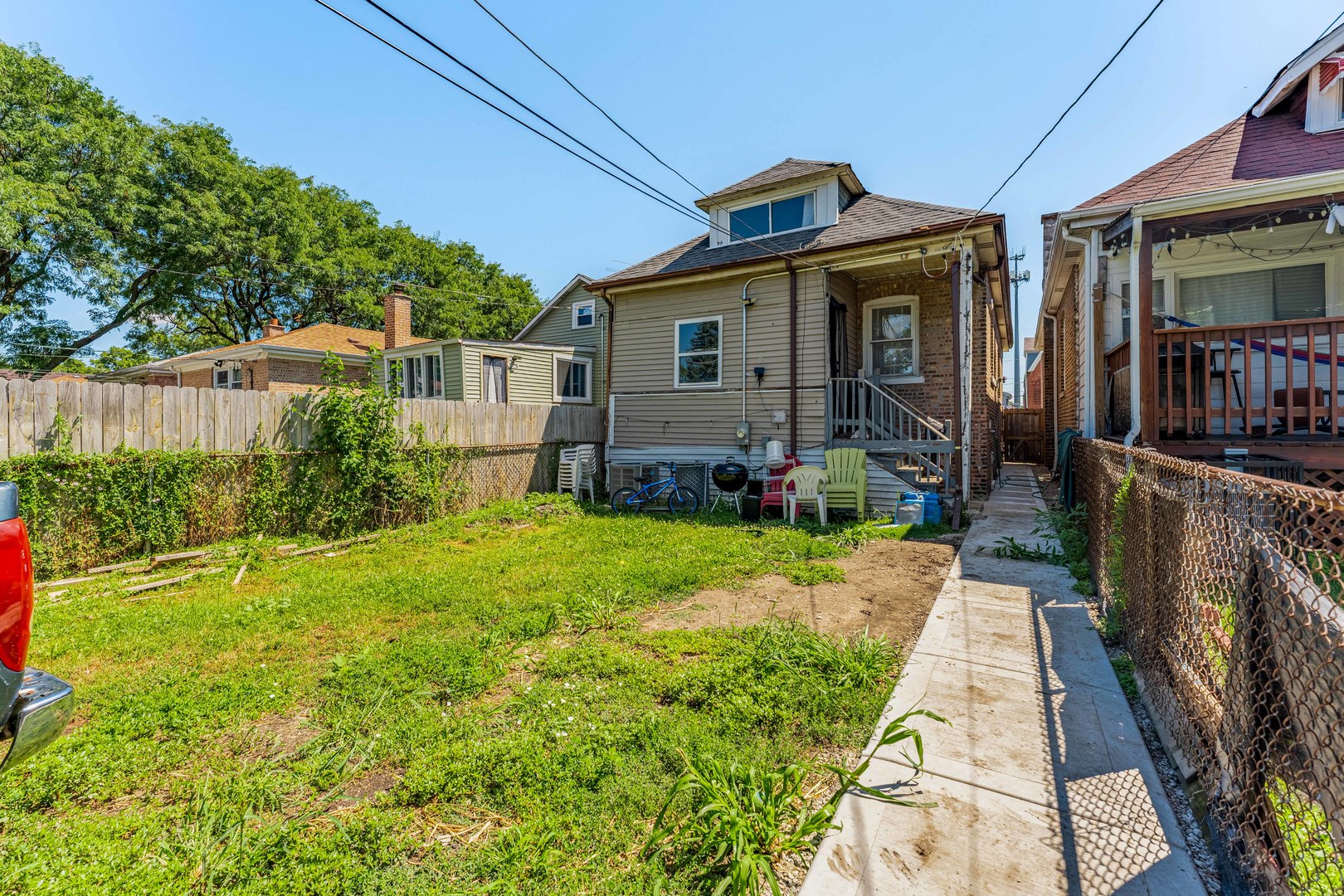 7008 S Oakley Avenue Property Photo 24