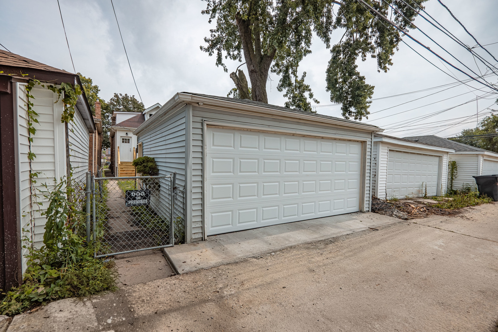 8634 S Laflin Street Property Photo 29