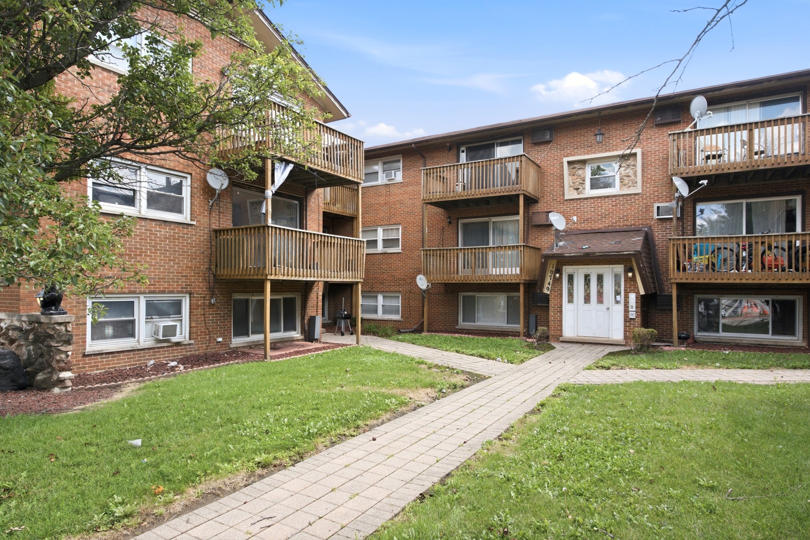 10747 S Harlem Avenue 2a Property Photo 1