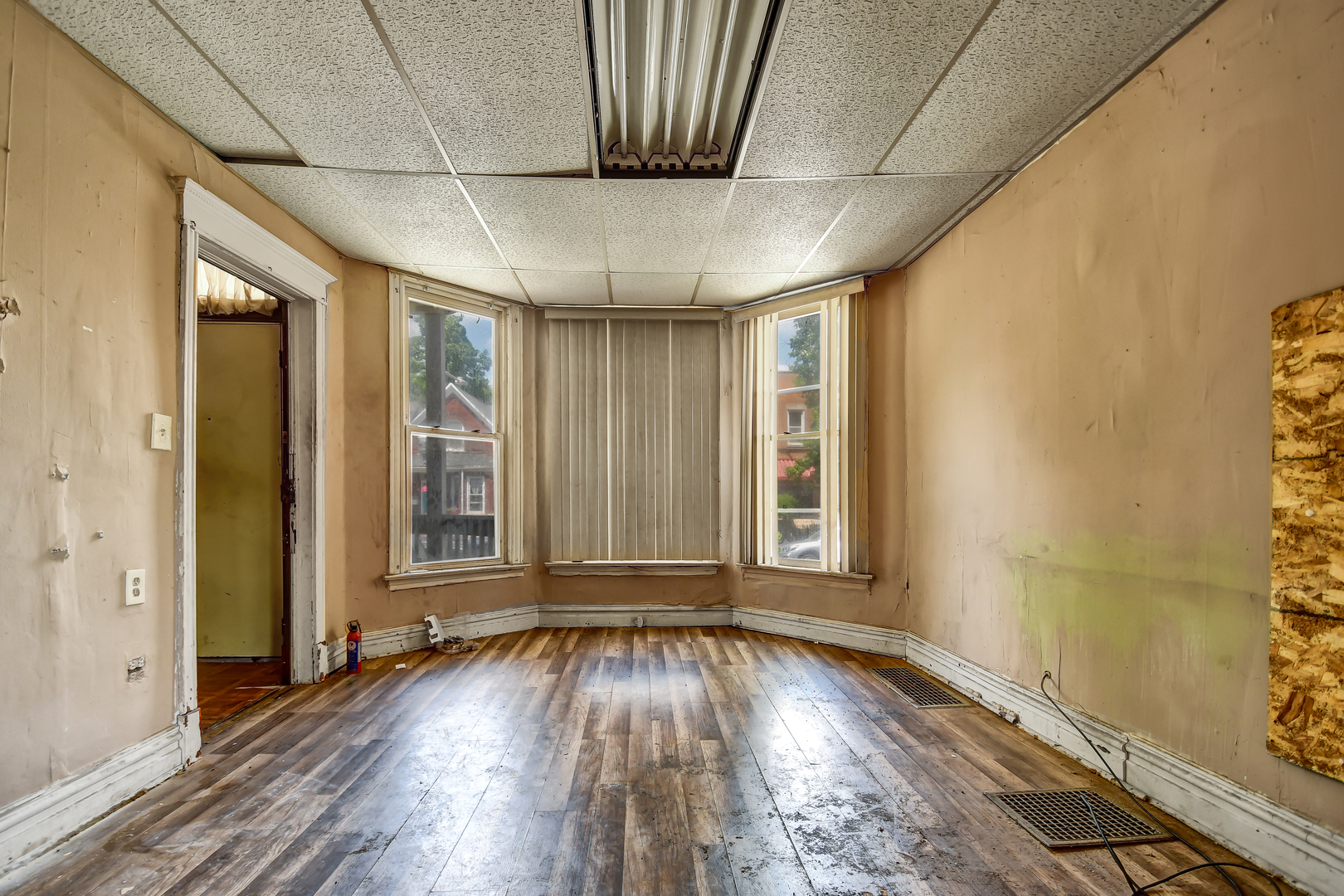 3413 W Carroll Avenue Property Photo 2