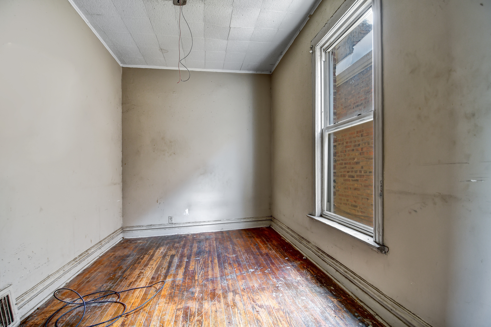 3413 W Carroll Avenue Property Photo 6