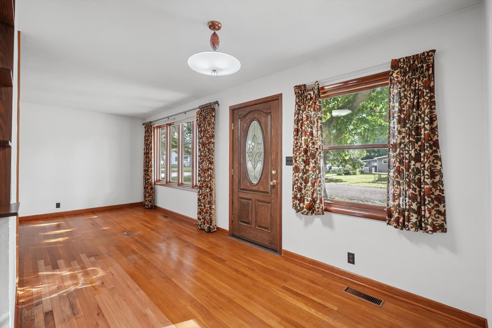 217 Cedar Street Property Photo 5