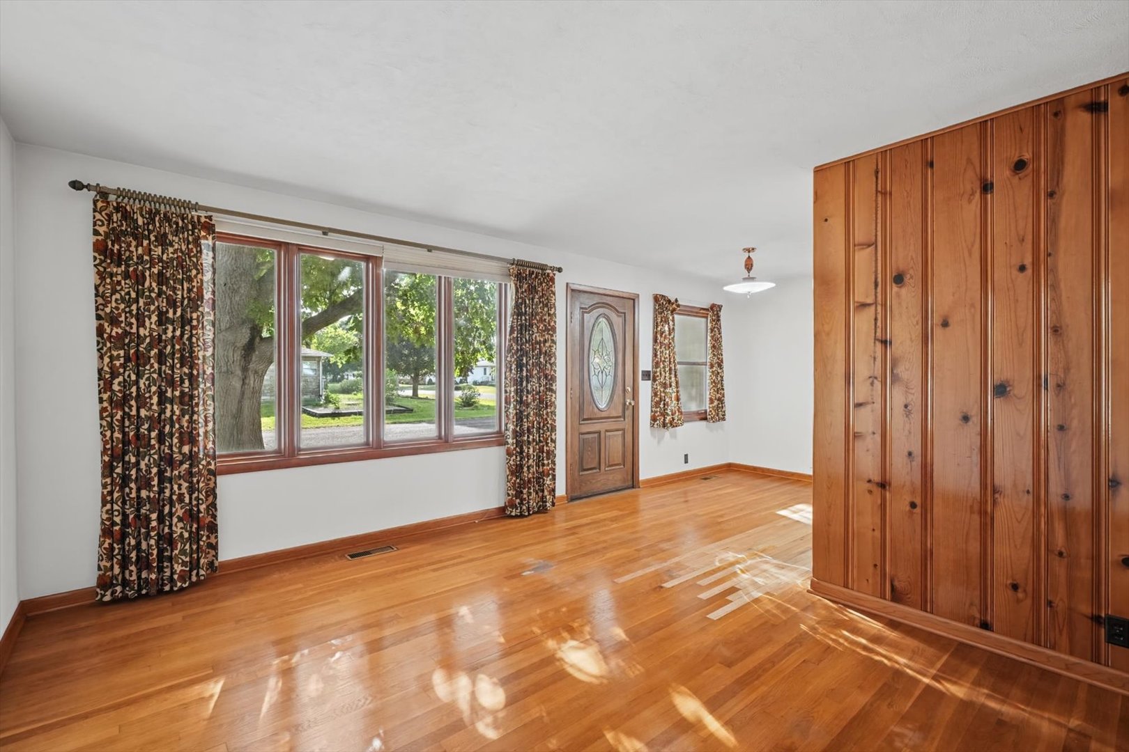 217 Cedar Street Property Photo 8